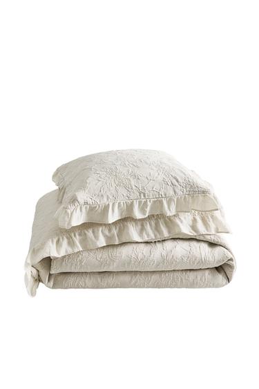 JACQUARD BEDSPREAD WITH RUFFLE TRIM - Ecru by Zara