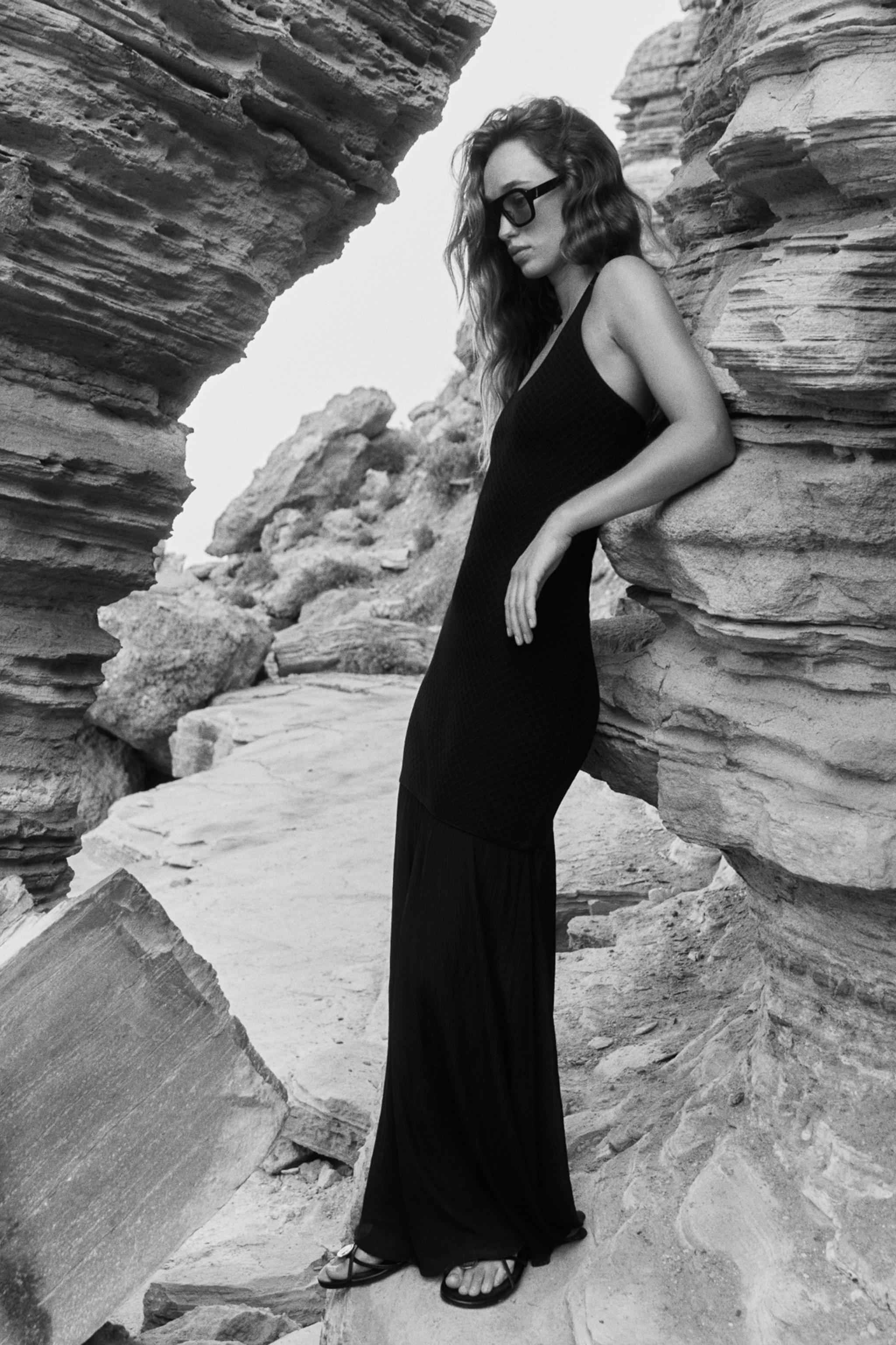 Zara COMBINATION KNIT HALTER DRESS — фото 8