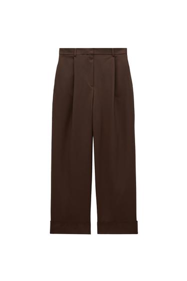 TROUSERS WITH TURN-UP HEMS