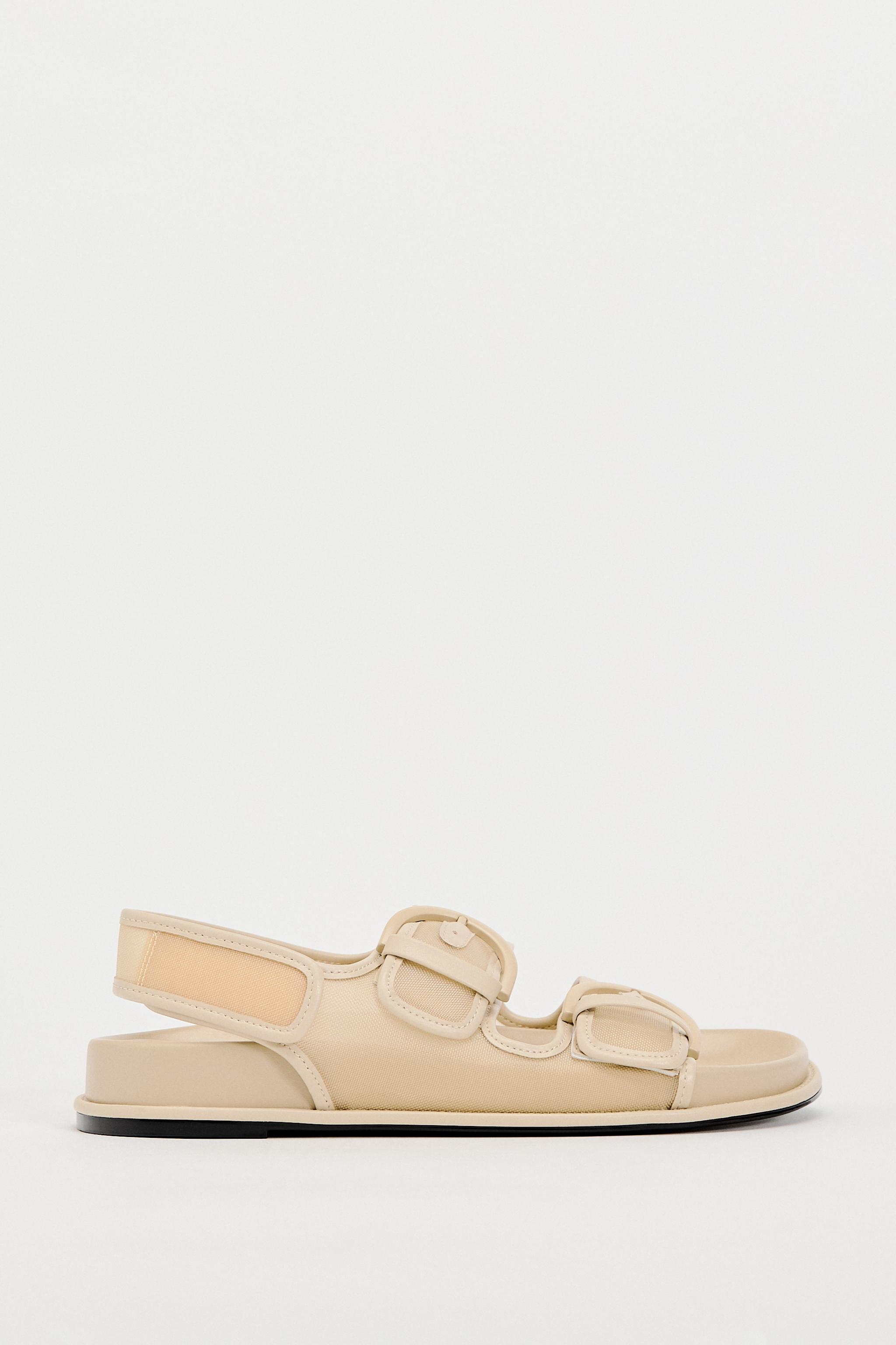 Women s Flat Sandals Explore our New Arrivals ZARA United States