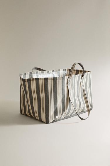 BAUMWOLLTASCHE MIT STREIFEN - Schwarz von Zara