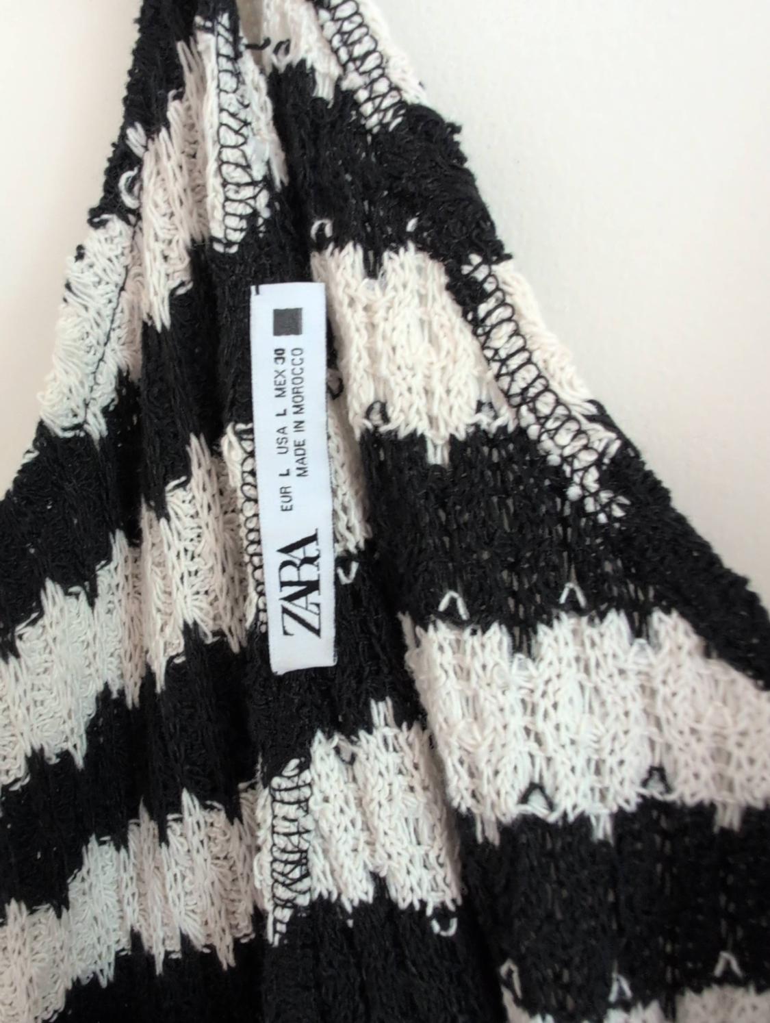 Cotton blend dress. V-neckline and wide straps. A-line silhouette. - Image 5