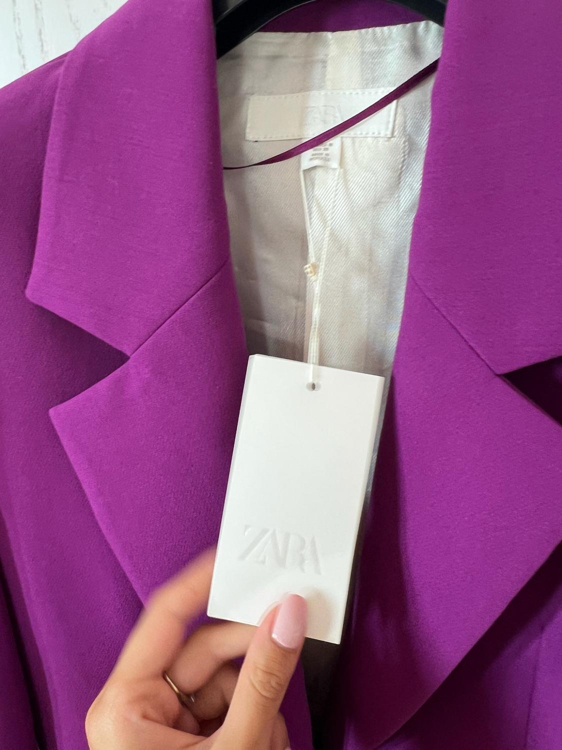 BLAZER WITH FEATHER CUFFS AND SHOULDER PADS - Image 3