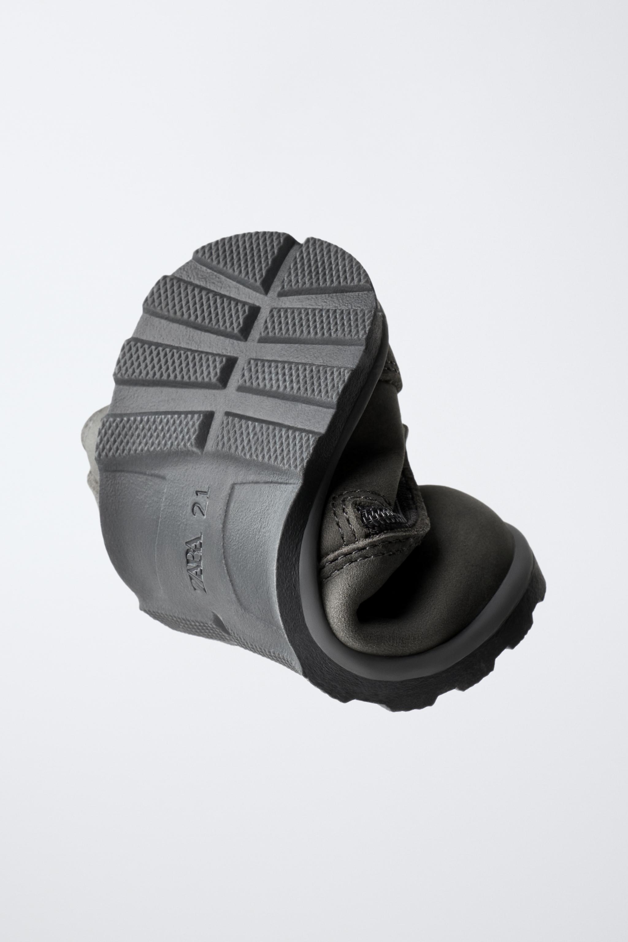 LEATHER BAREFOOT BOOTS