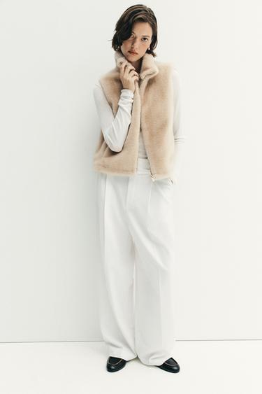 Zara FAUX FUR VEST - Beige