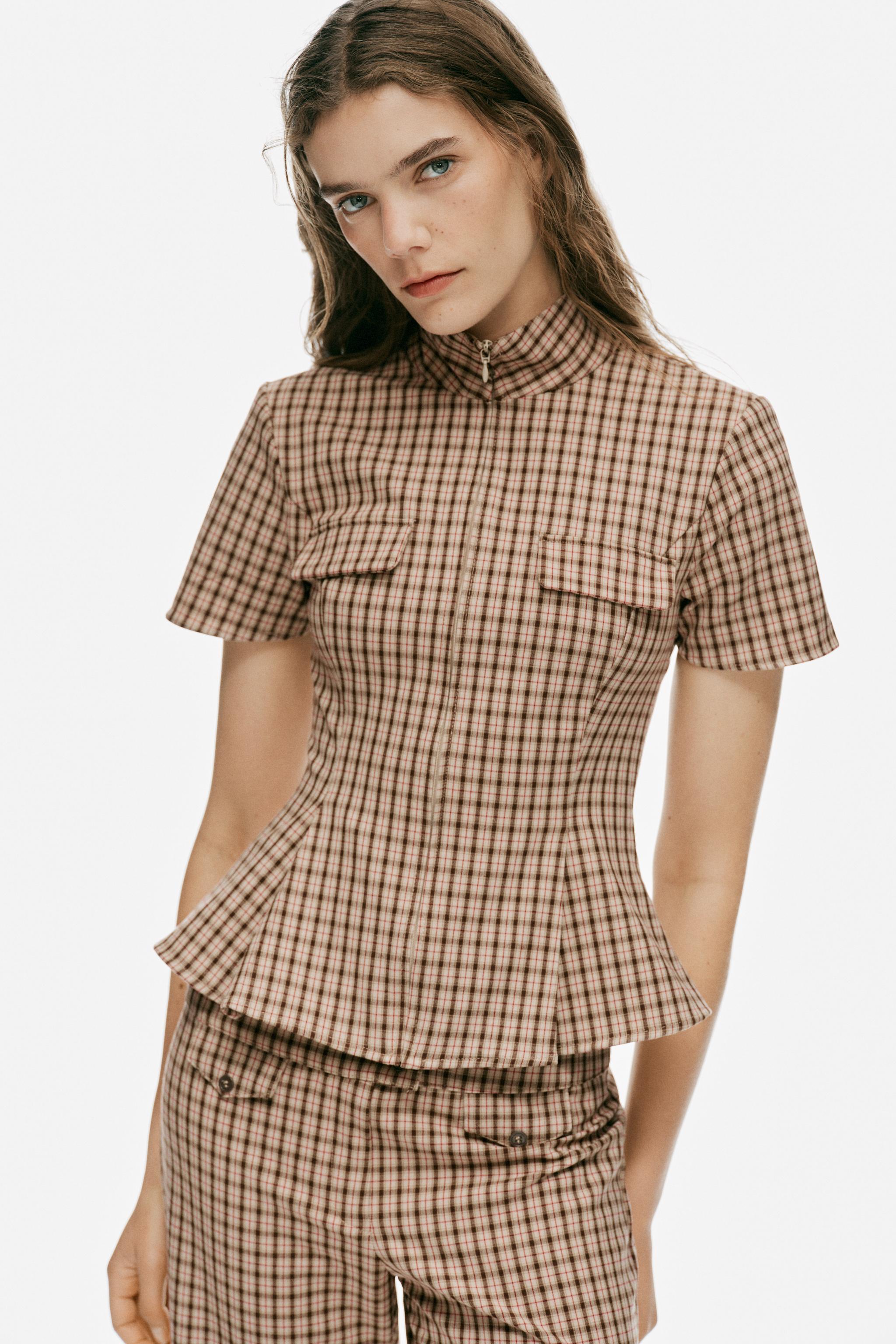 Zara KARELİ FERMUARLI TOP görsel 2