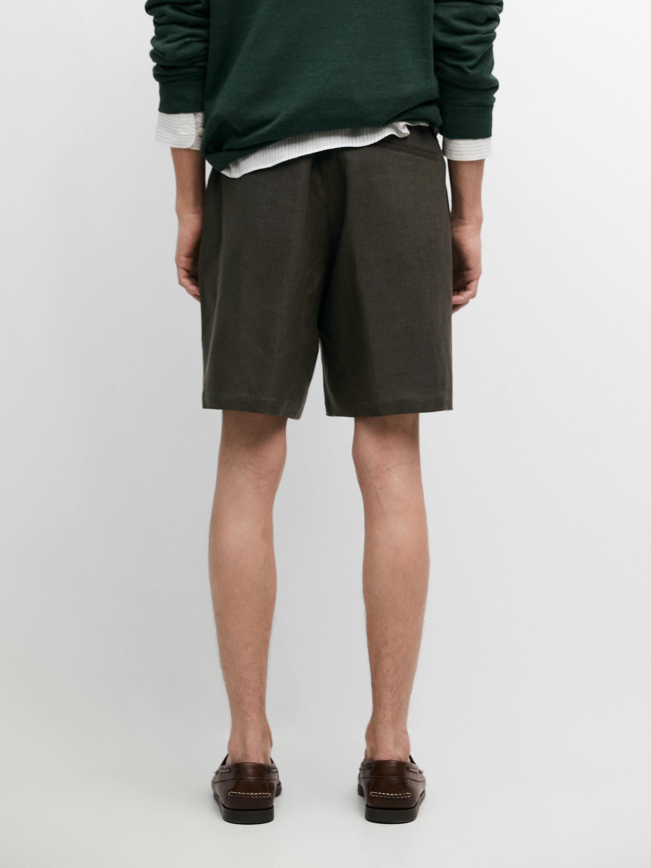 Total look linen Bermuda shorts with elasticated detail