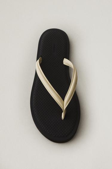 SANDALIA TIRA PIEL - Beige de Zara