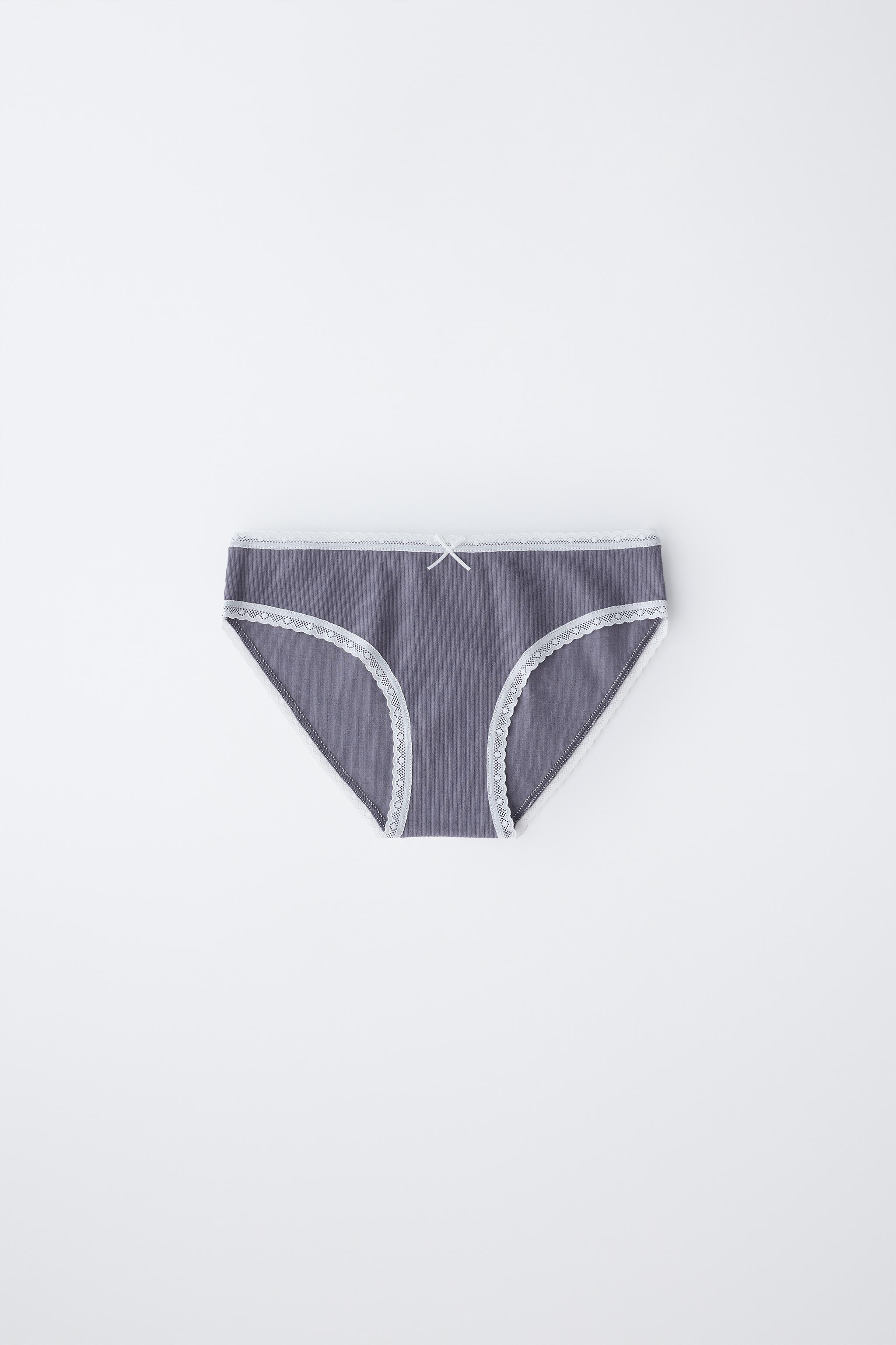 AGES 6-14 / THREE-PACK OF LACE UNDERWEAR