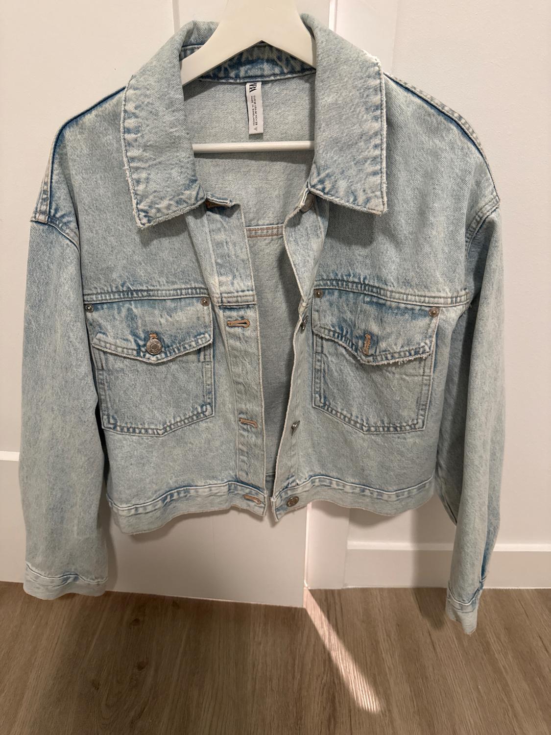 DENIM JACKET