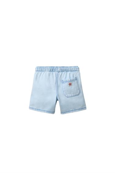 DENIM SHORTS WITH LABEL — Light blue 2