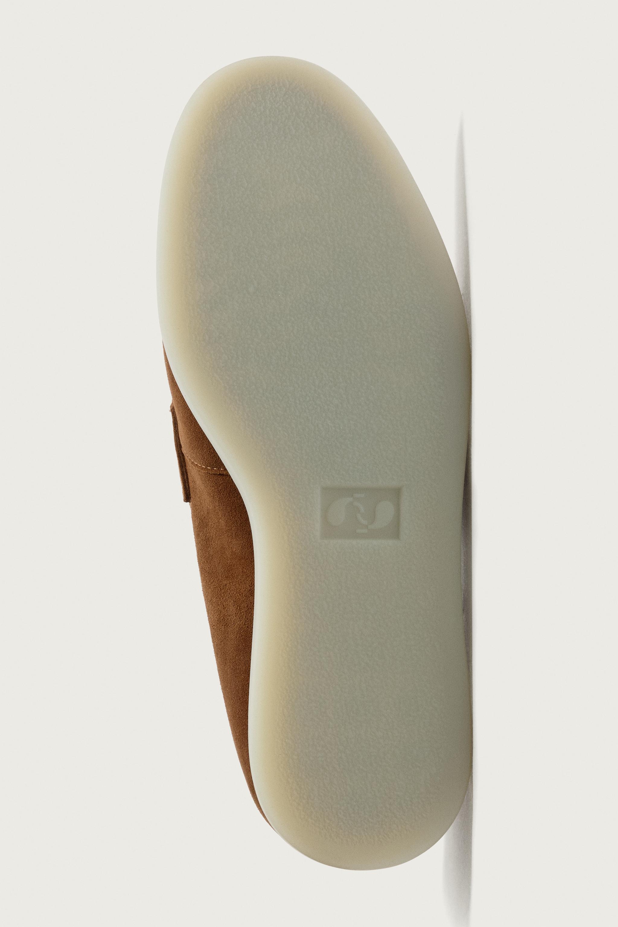 CASUAL LEATHER LOAFERS