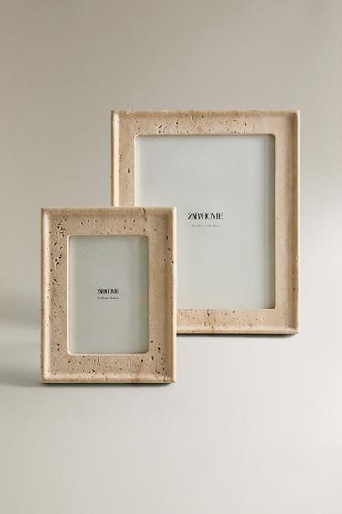 TRAVERTINE PHOTO FRAME - بيج الخاص بـ Zara
