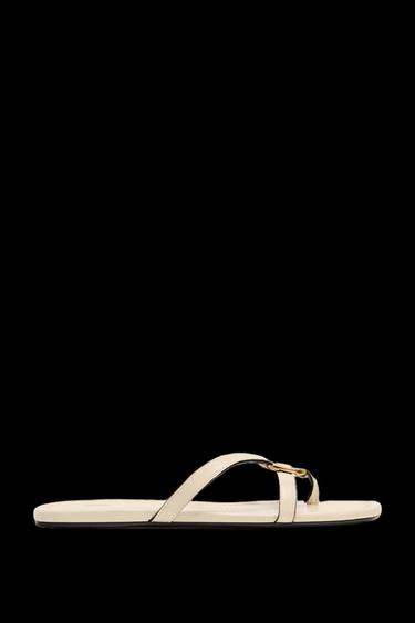 SANDALIA PLANA APLIQUE METÁLICO - Blanco de Zara - Imagen 0