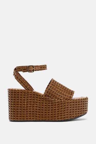 CUÑA TRENZADA - Marrón de Zara