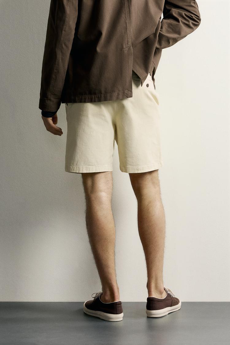 BERMUDA CHINO DE CORTE REGULAR 3