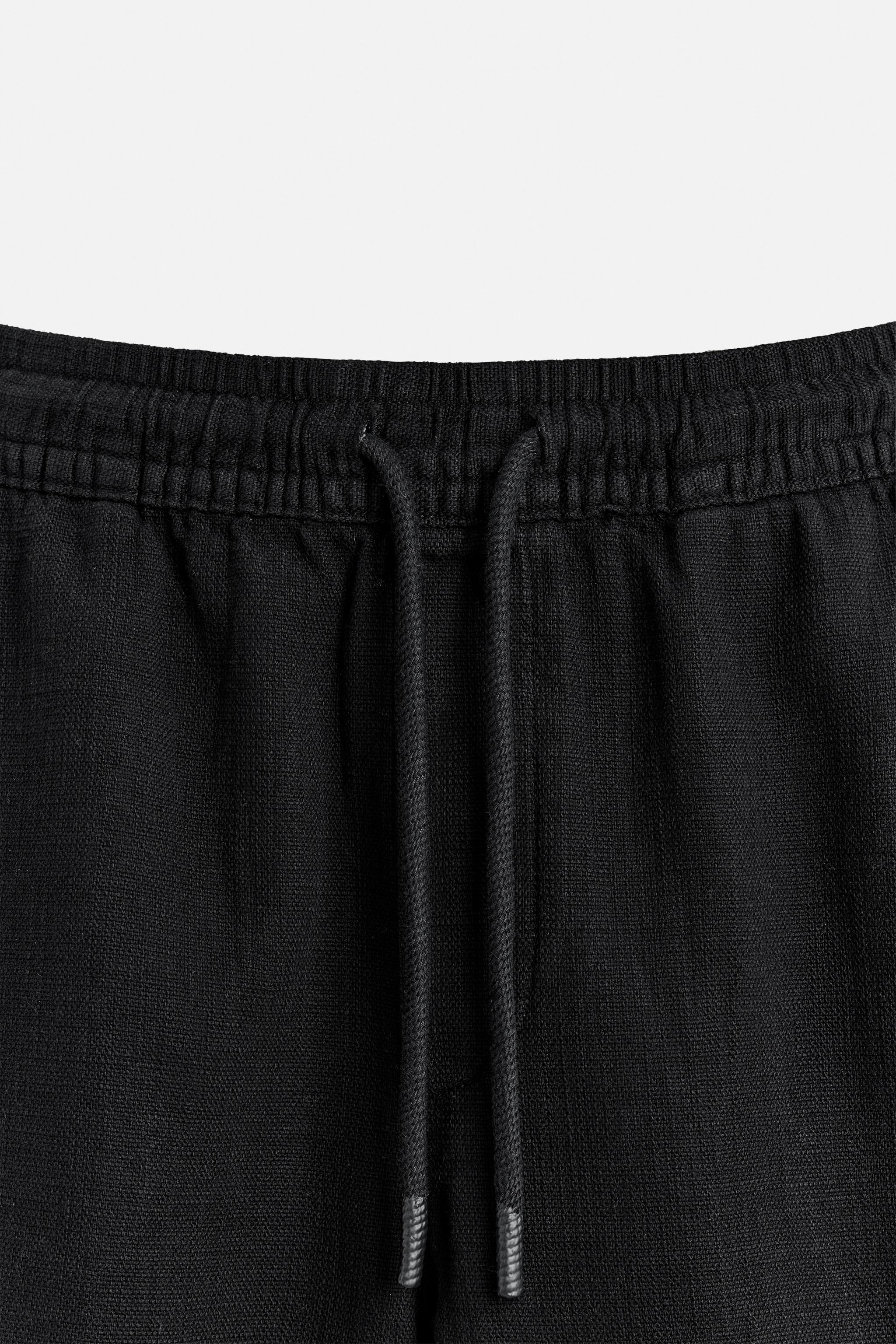 TEXTURED REGULAR FIT SHORTS