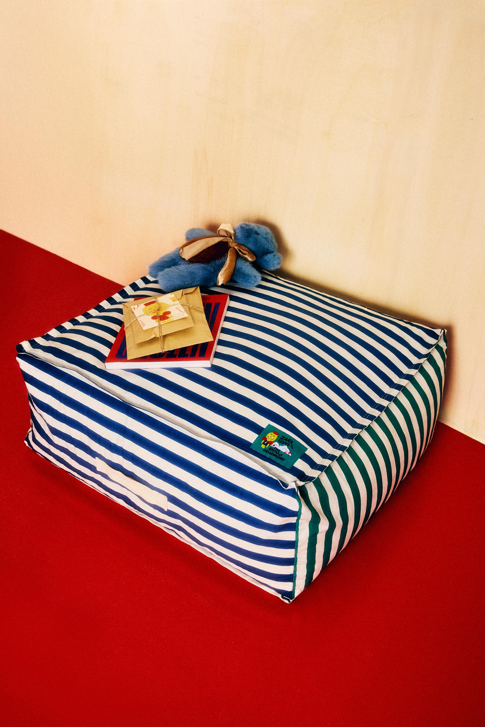 STRIPED POUF X THE ANIMALS OBSERVATORY