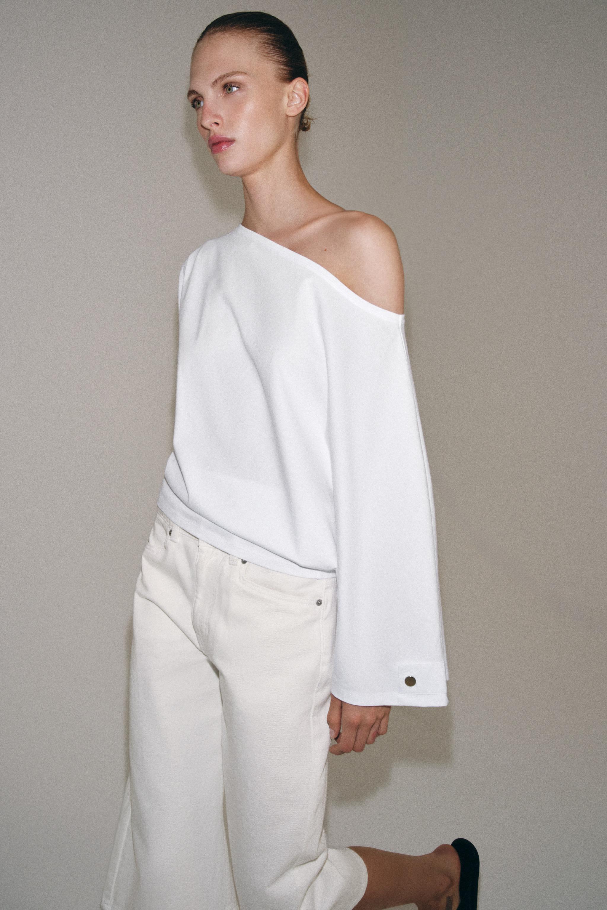 ASYMMETRIC BUTTON T-SHIRT — White