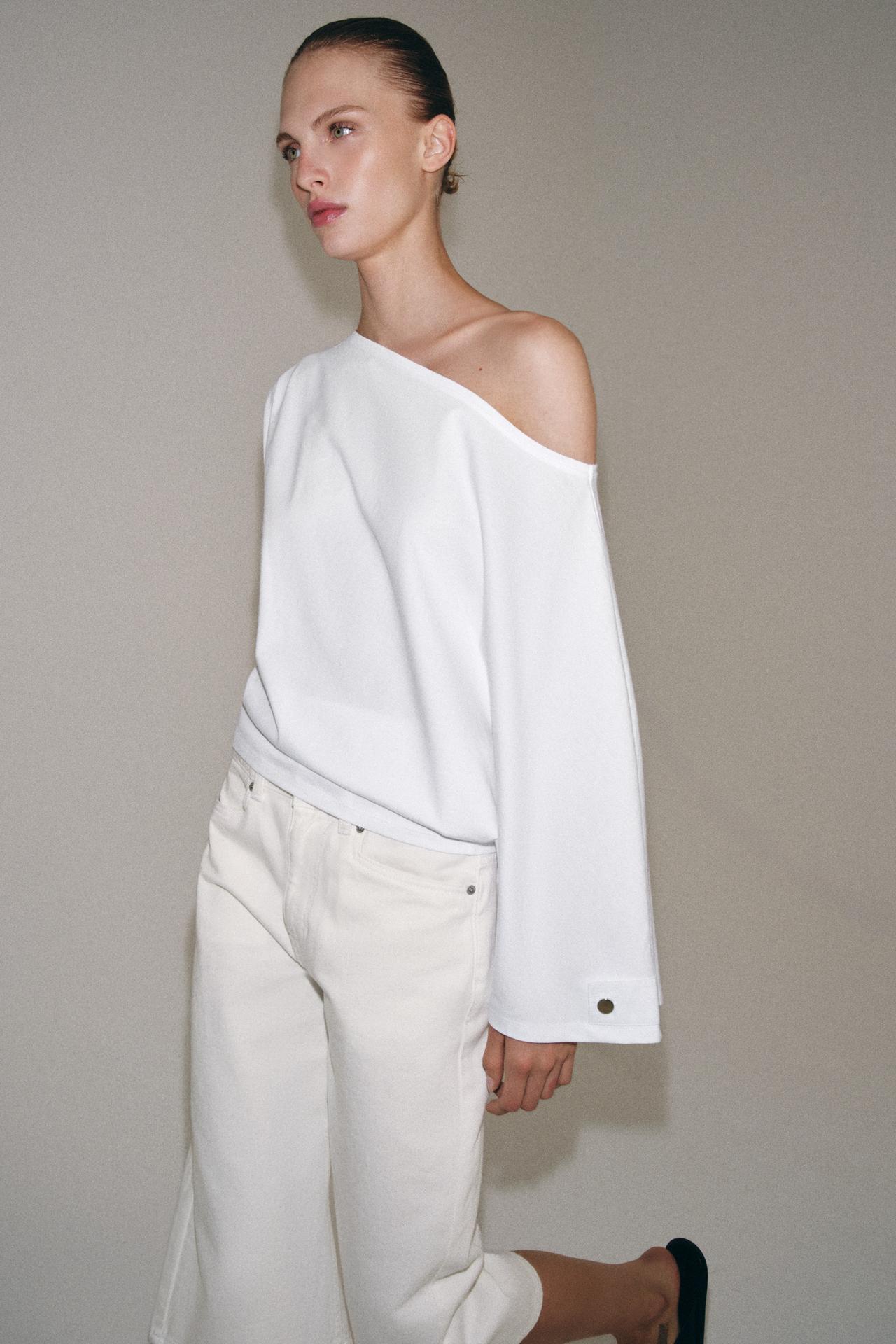 ASYMMETRIC BUTTON T-SHIRT — White