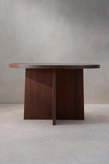 TABLE 03 — Black / Brown 2
