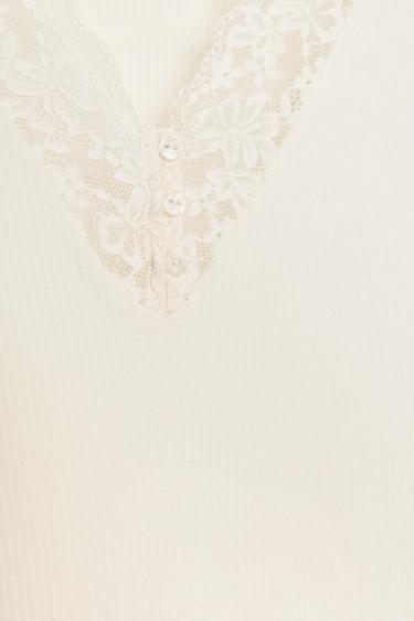 T-SHIRT CÔTELÉ DENTELLE - Blanc cassé de Zara - Image 7