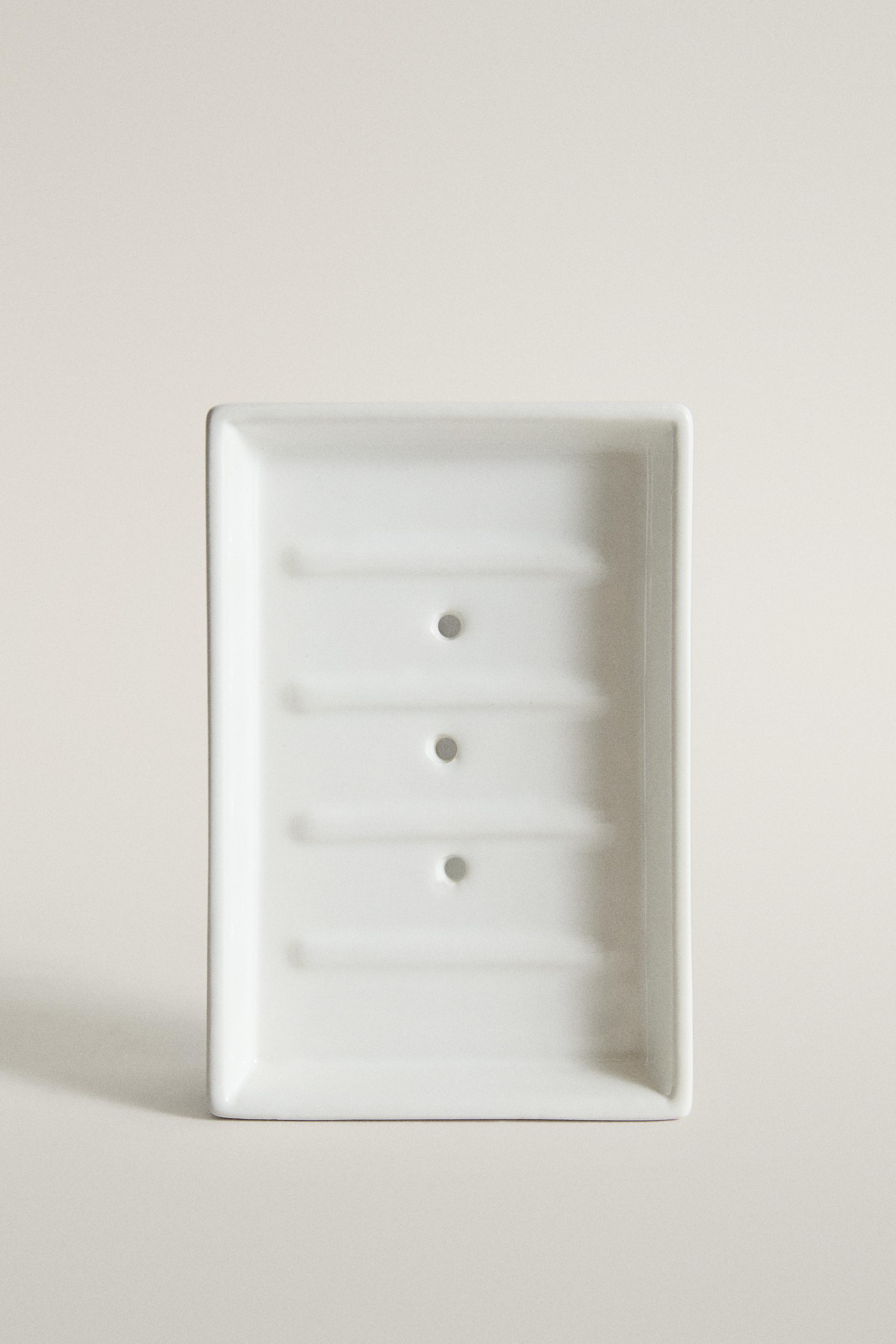 WHITE EARTHENWARE SOAP DISH