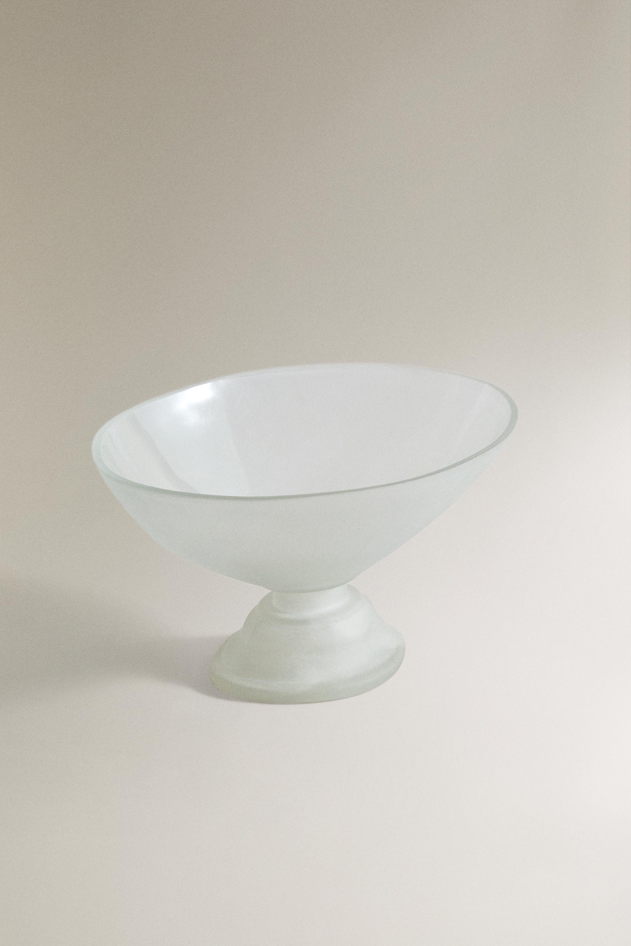 DECORATIVE GLASS BOWL — Transparent