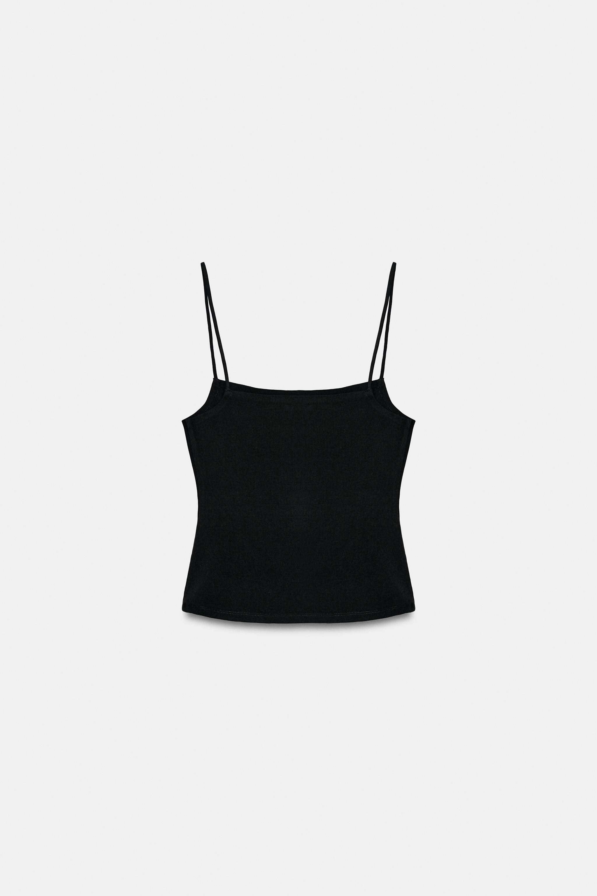 TOP À BRETELLES ET DÉCOLLETÉ CARRÉ