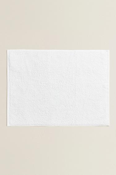 PLAIN BATH MAT - White by Zara - Image 0