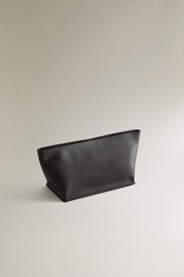 TROUSSE DE TOILETTE CUIR - Marron chocolat de Zara - Image 1