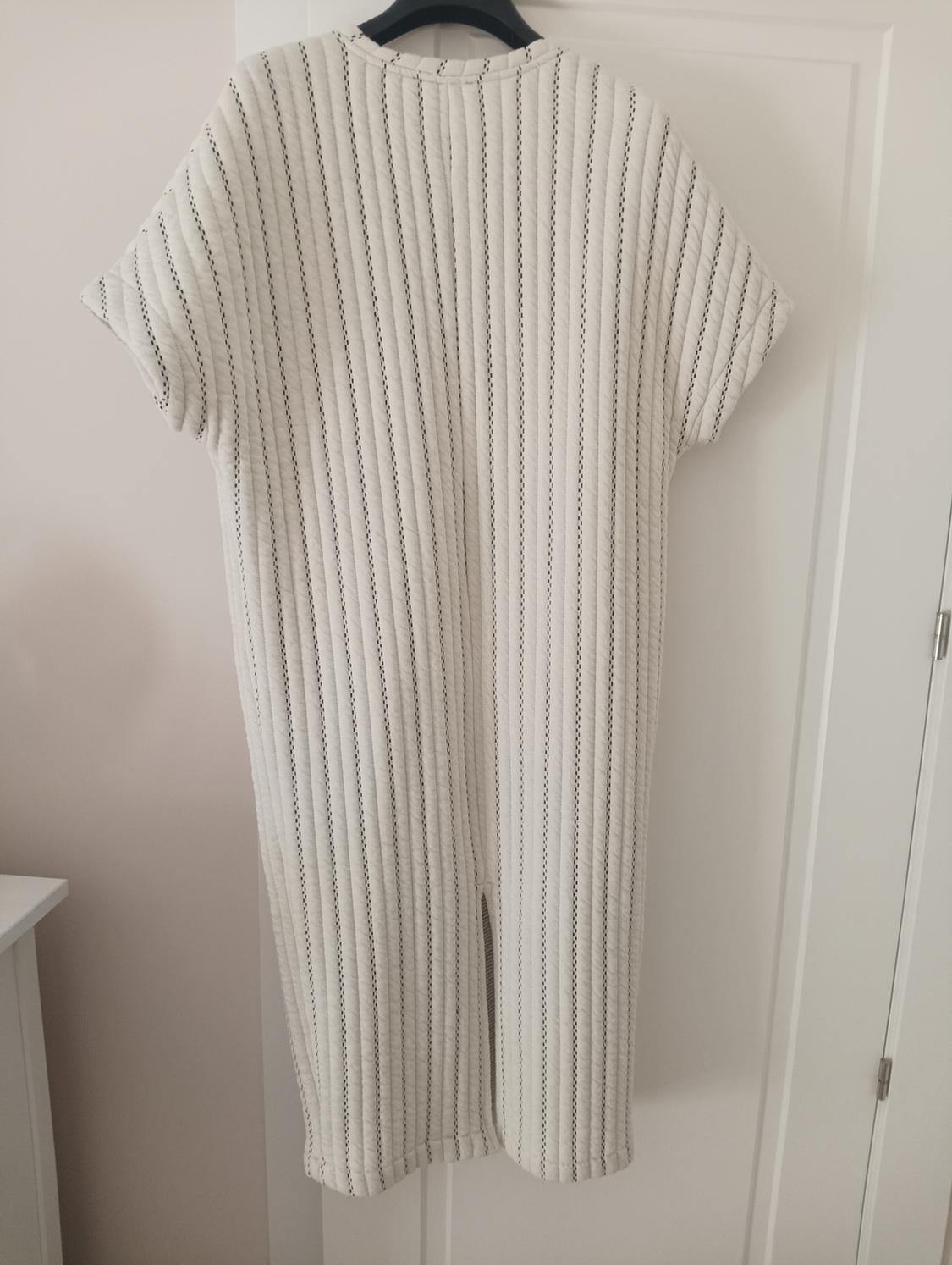 STRIPED OVERSIZED QUILTED DRESS - Image 2