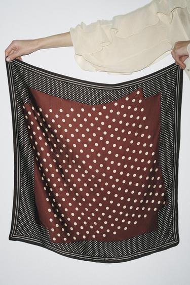 PAÑUELO ESTAMPADO LUNARES - Marrón de Zara - Imagen 0