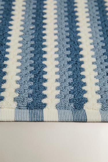 TAPIS DE BAIN JACQUARD GÉOMÉTRIQUE - Bleus de Zara - Image 2