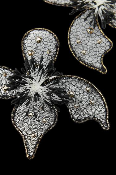 MAXI FLOWER EARRINGS - Black by Zara