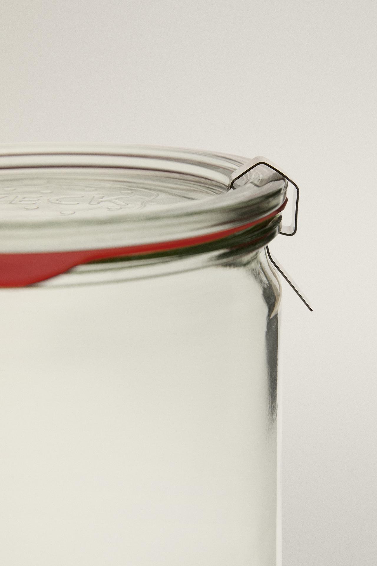 AIRTIGHT GLASS JAR — Transparent