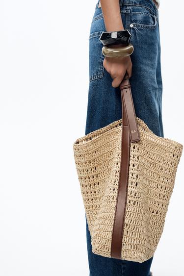 SAC SEAU EN RAPHIA - Beige clair de Zara - Image 0