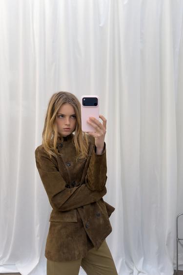 CAZADORA ENTALLADA PIEL ANTE 100% - Khaki claro de Zara