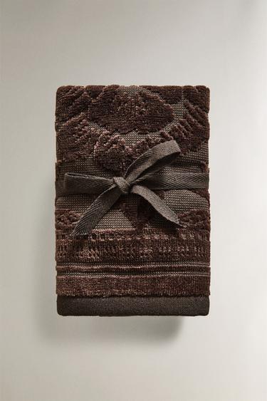 PACK OF VELOUR JACQUARD HAND TOWELS (PACK OF 3) - Chocolate by Zara