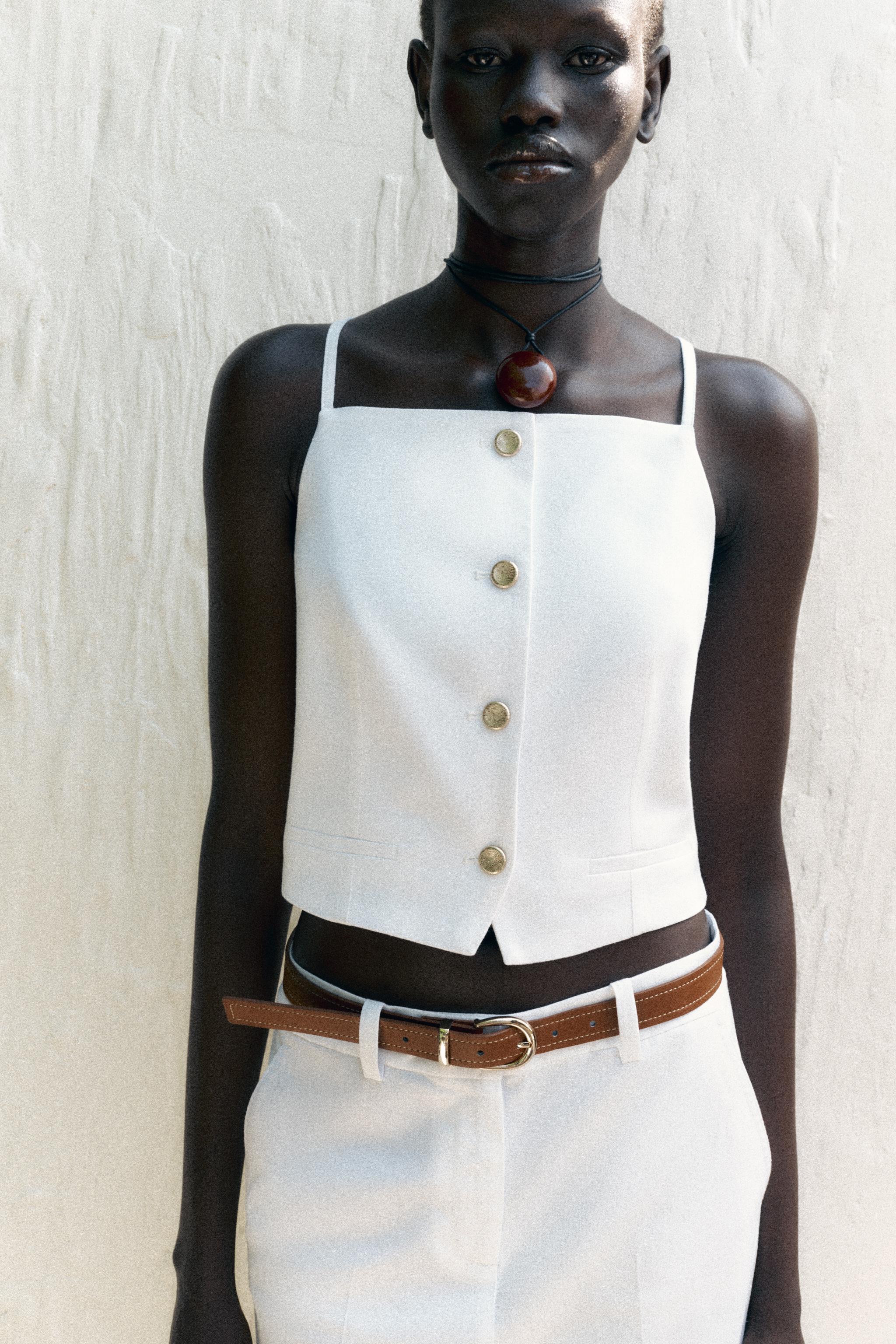 STRAPPY CROP VEST