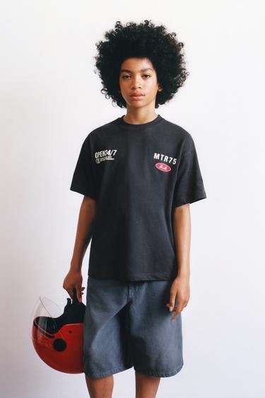 CAMISETA ESTAMPADA TEXTO - Marino de Zara