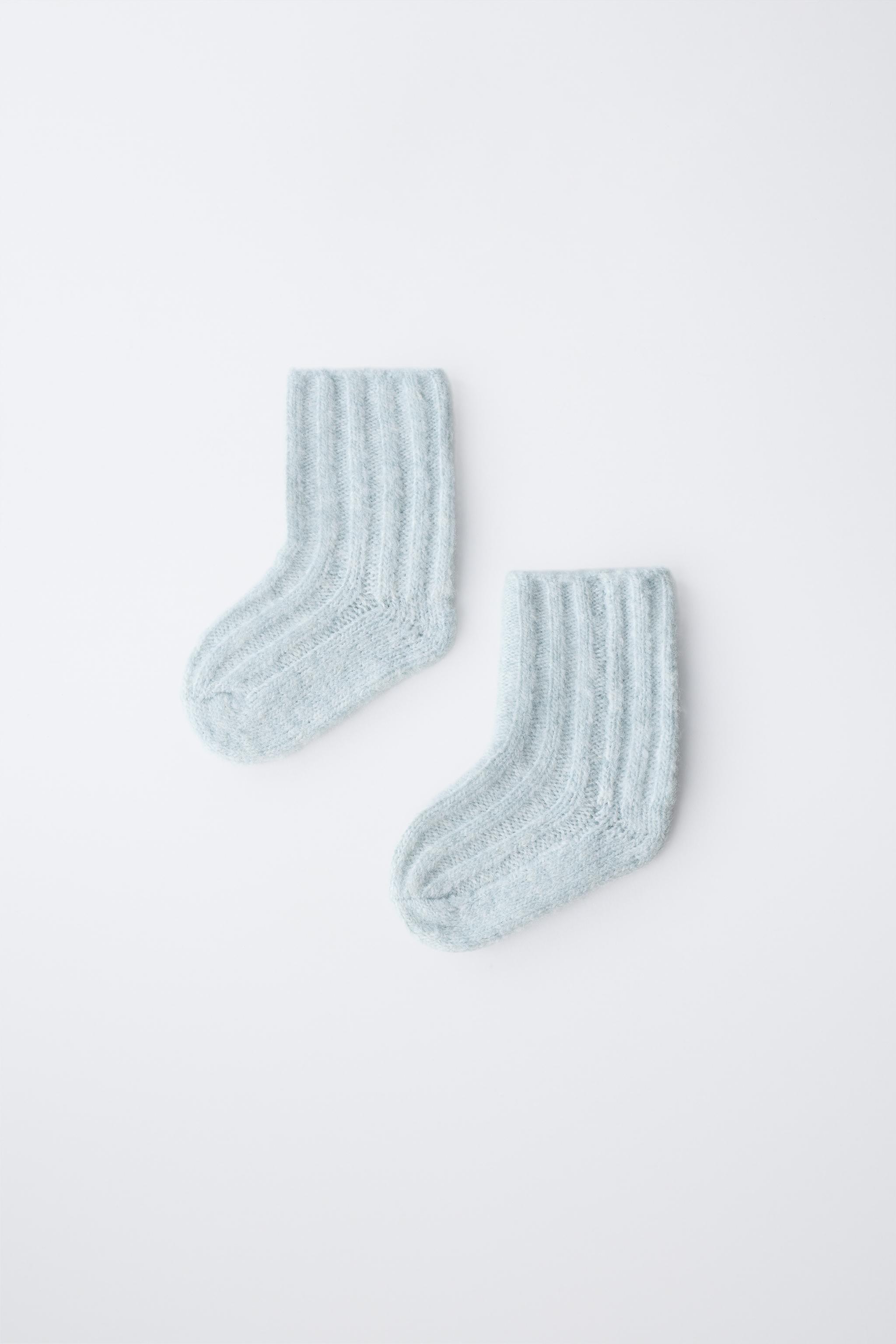 RIBBED KNIT SOCKS