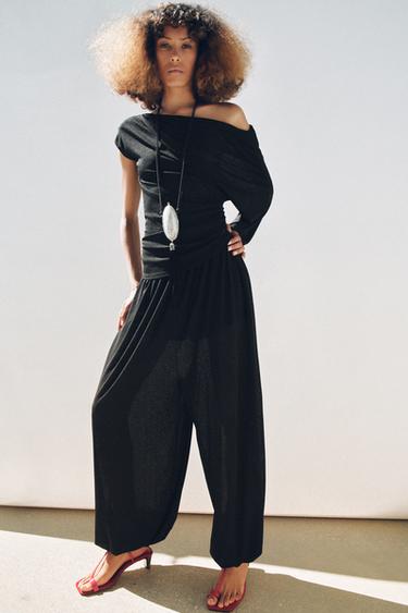 FLOWING ASYMMETRIC TOP - Black by Zara