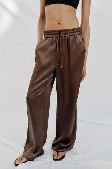 PANTALON FLUIDE EFFET FROISSÉ - Marron de Zara - Image 2