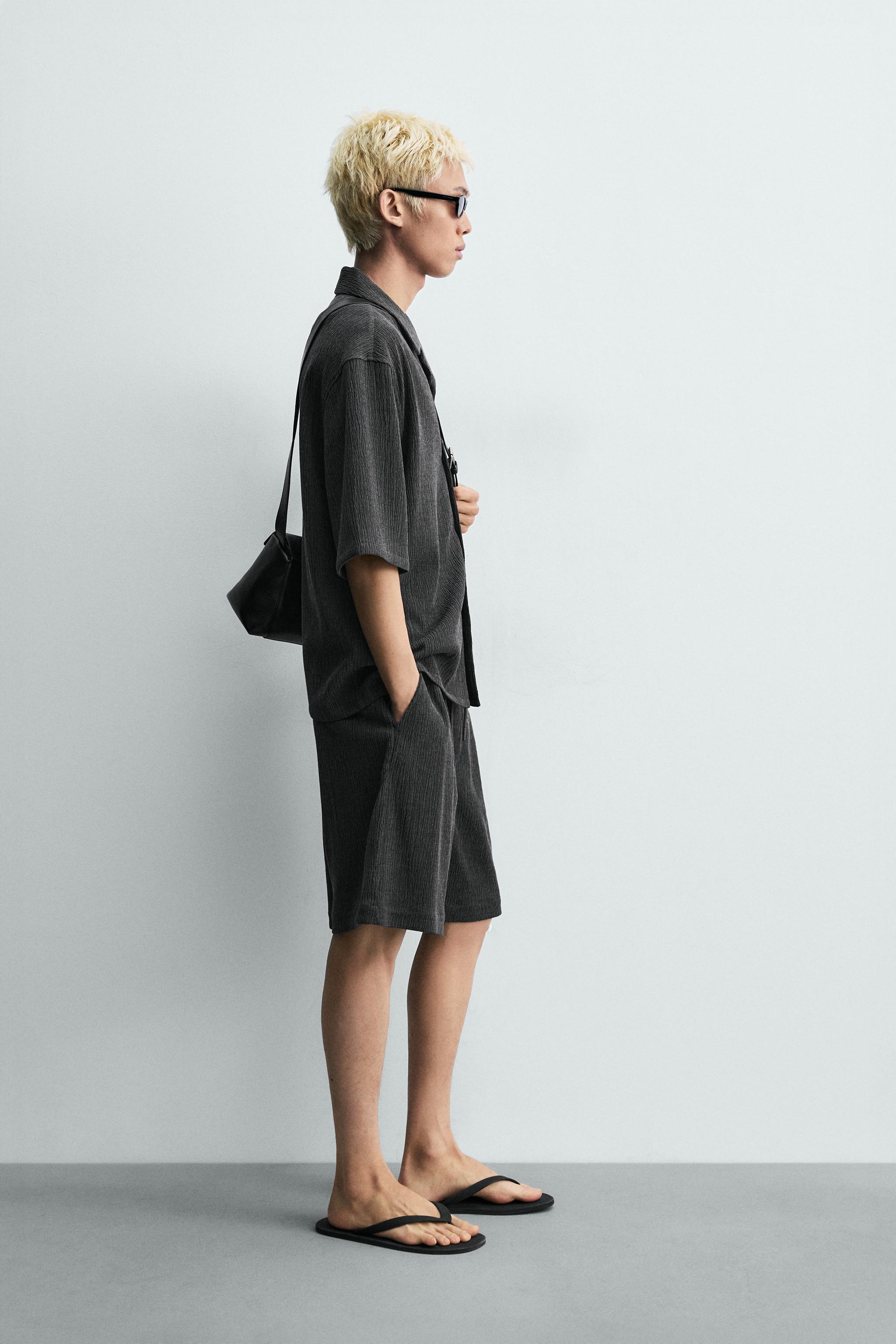 EMBOSSED RELAXED FIT SHIRT