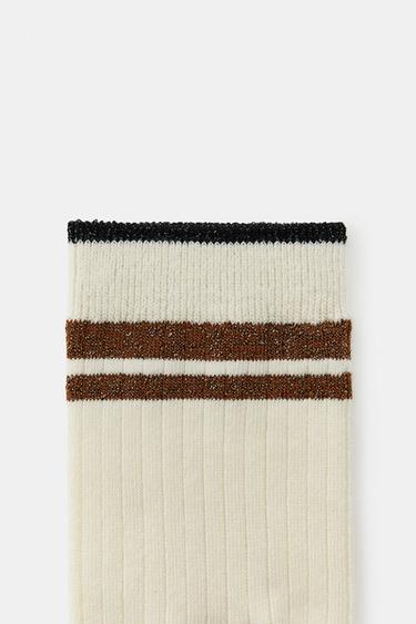 CHAUSSETTES CÔTELÉES RAYURES FIL MÉTALLISÉ - Écru de Zara - Image 2