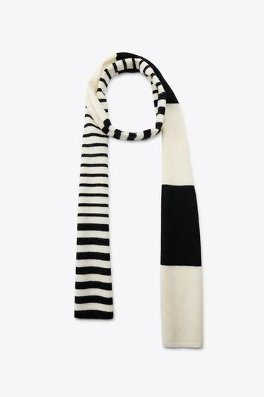 STRIPED KNIT SCARF - Black / White by Zara