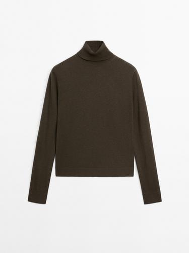 Jersey punto cuello alto con lana - Verdoso de Zara