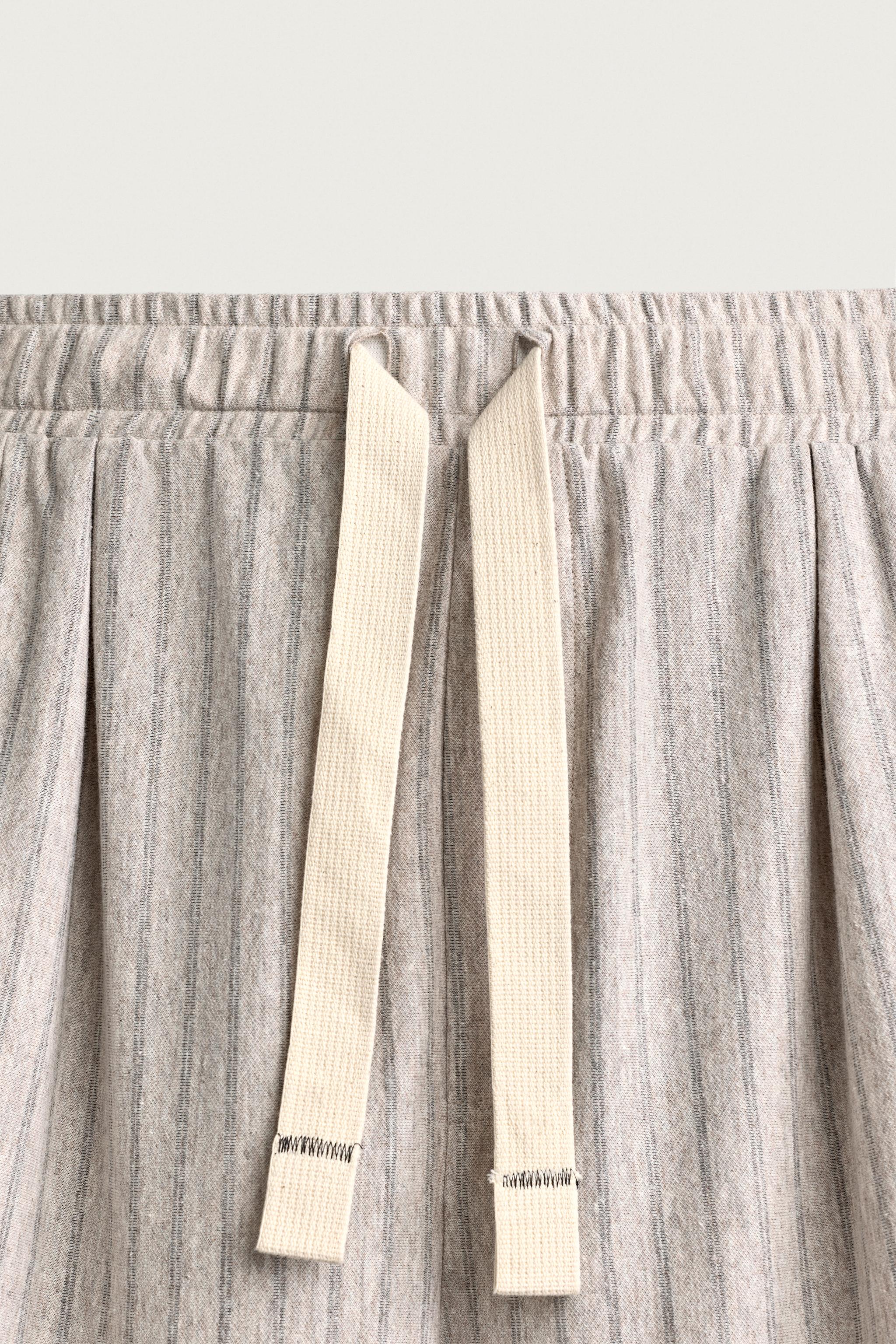 Мужские брюки Zara STRIPED RELAXED FIT PANTS — фото 8