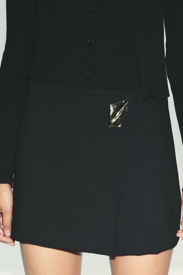 JUPE-PANTALON ASYMÉTRIQUE AVEC APPLIQUE - Noir de Zara